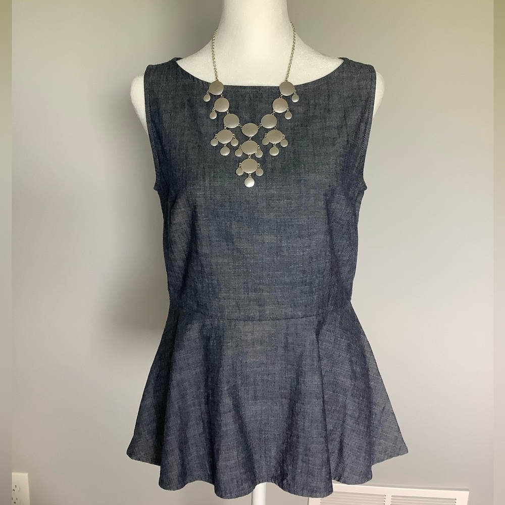 Banana Republic - Peplum Top | Size 4